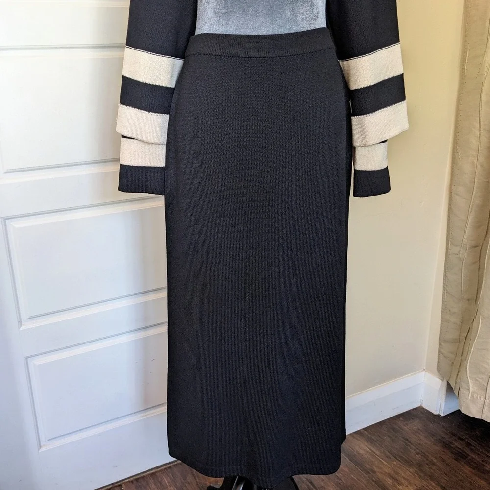 Vintage St John Collection Santana Knit 2 Piece Skirt Suit Set 6 Black Cream - Picture 6 of 16